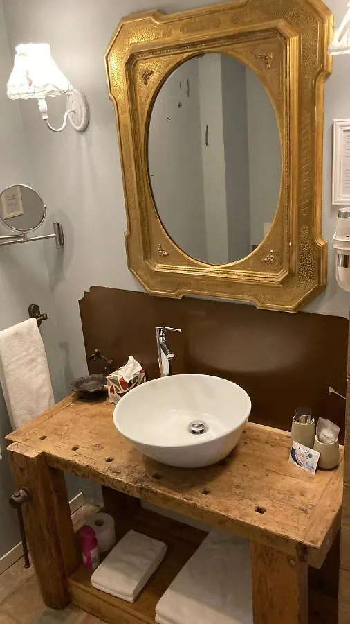 B&B Antique Maison ソアーヴェ 0*,  イタリア