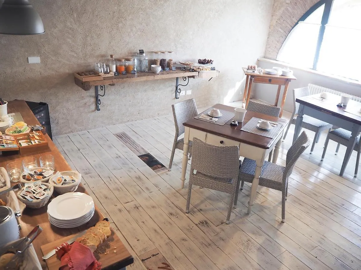 ベッド・アンド・ブレックファスト B&B Antique Maison ソアーヴェ