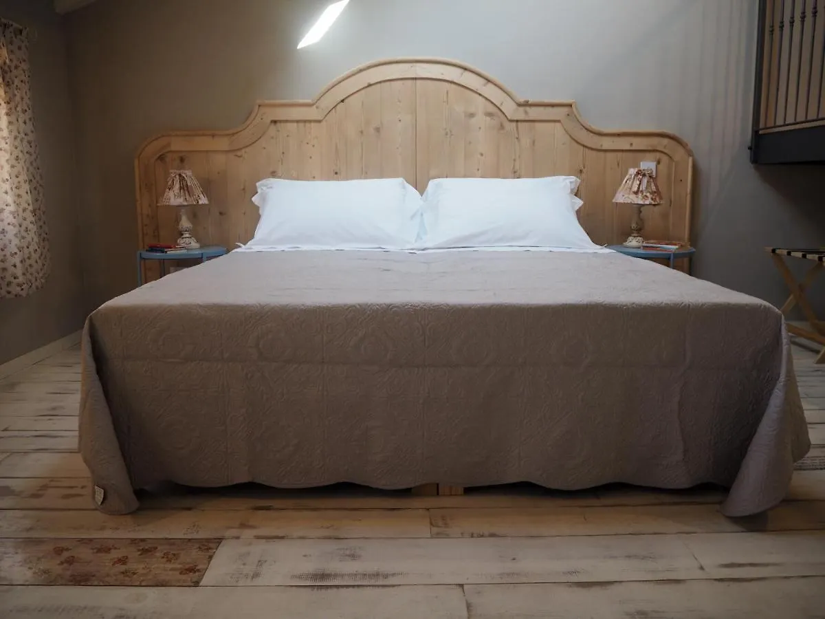 ベッド・アンド・ブレックファスト B&B Antique Maison ソアーヴェ
